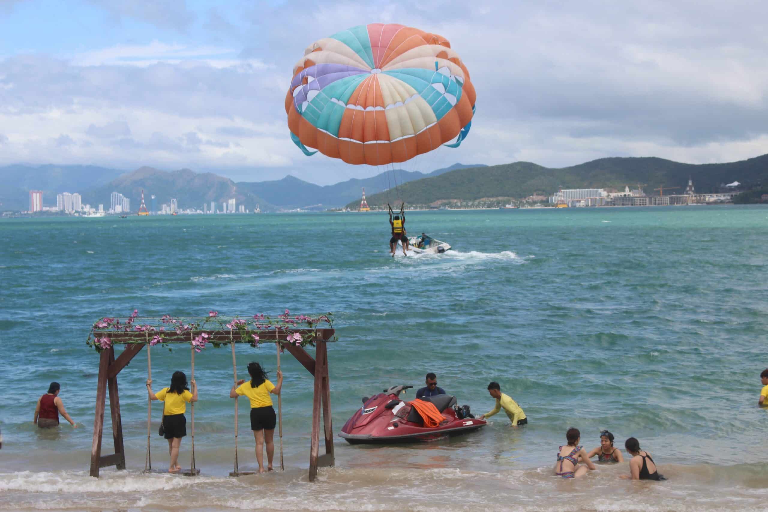 Di chuyển ra cảng Hòn Tằm & cảng Nha Trang dành cho đoàn khách lớn