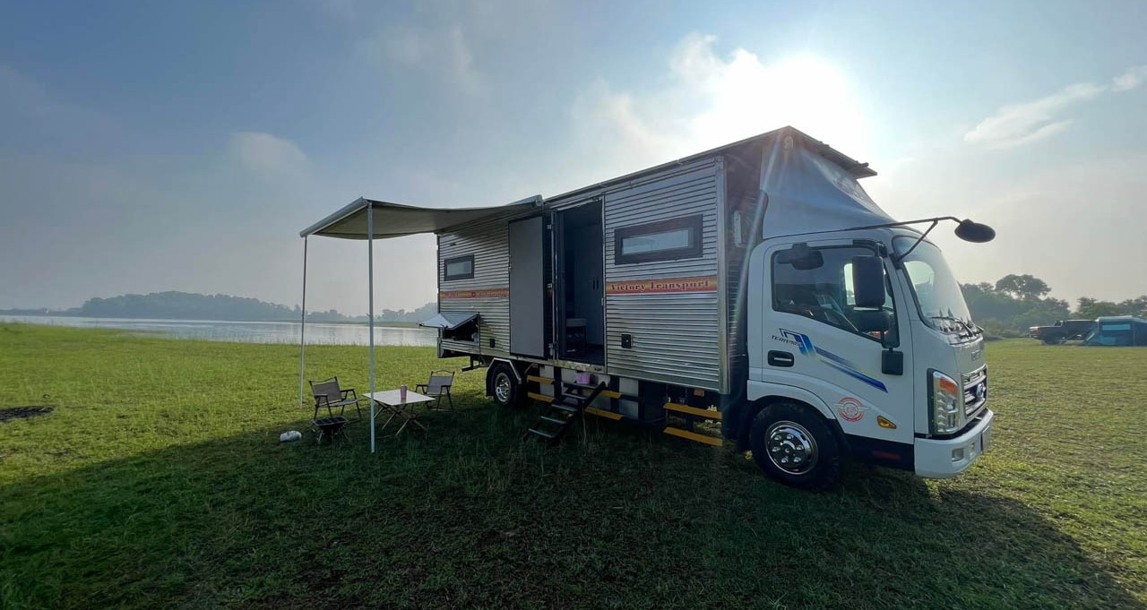 Gia đình Hà Nội vi vu khắp chốn trong ngôi nhà di động trị giá 1,3 tỷ đồng